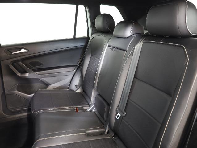 Used 2021 Volkswagen Tiguan SE R-Line image 9