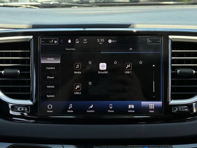 Used 2023 Chrysler Pacifica Touring-L FWD image 26