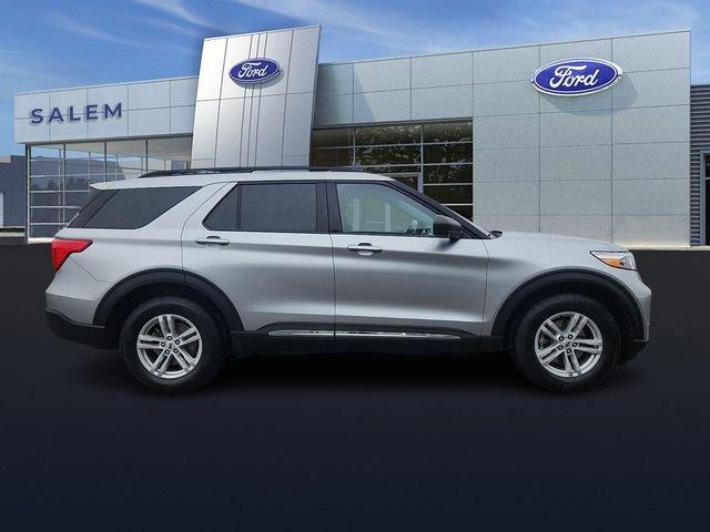 Certified 2022 Ford Explorer XLT w/ Equipment Group 202A AWD/4WD image 2