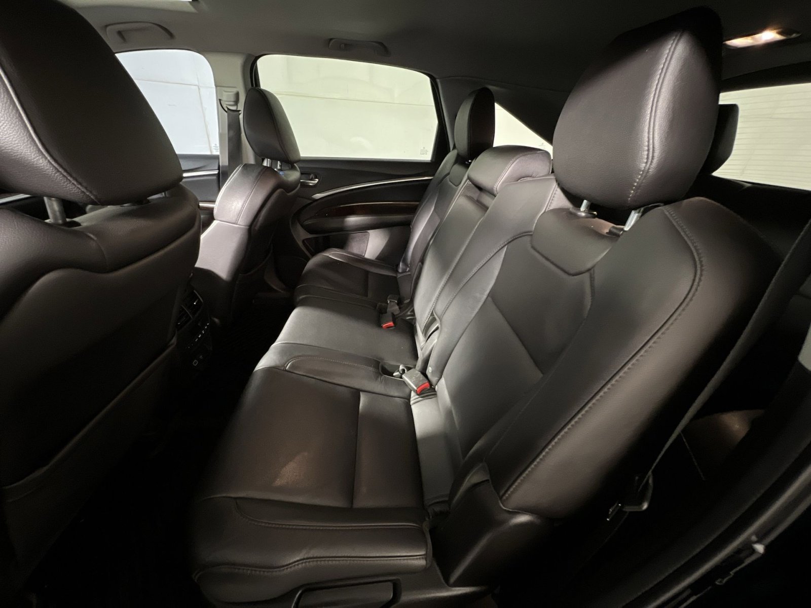 Used 2019 Acura MDX SH-AWD image 23