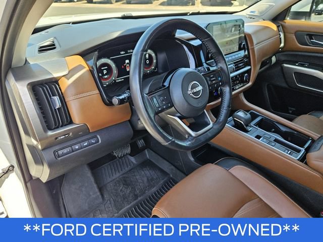 Used 2024 Nissan Pathfinder Platinum FWD image 17