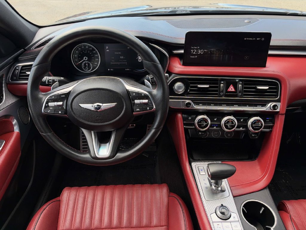 Used 2023 Genesis G70 2.0T w/ Sport Prestige Package RWD image 11