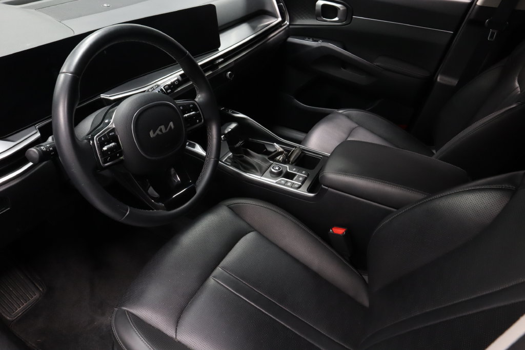 Used 2024 Kia Sorento S w/ Panoramic Sunroof Package FWD image 23