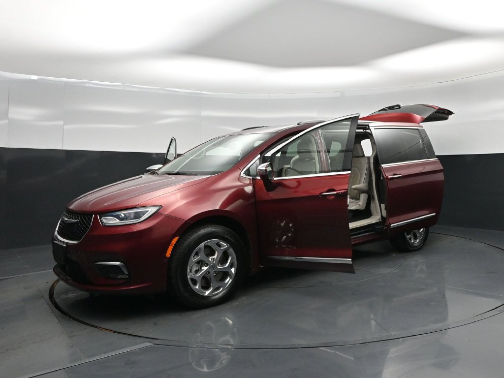 Used 2021 Chrysler Pacifica Limited w/ Premium & Safety Sphere Group AWD/4WD image 30