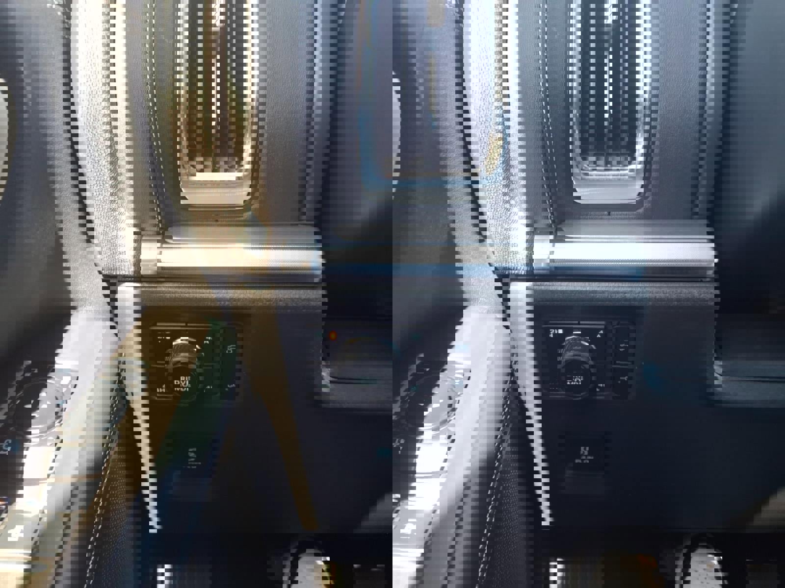 Certified 2025 Ford Expedition Platinum image 29