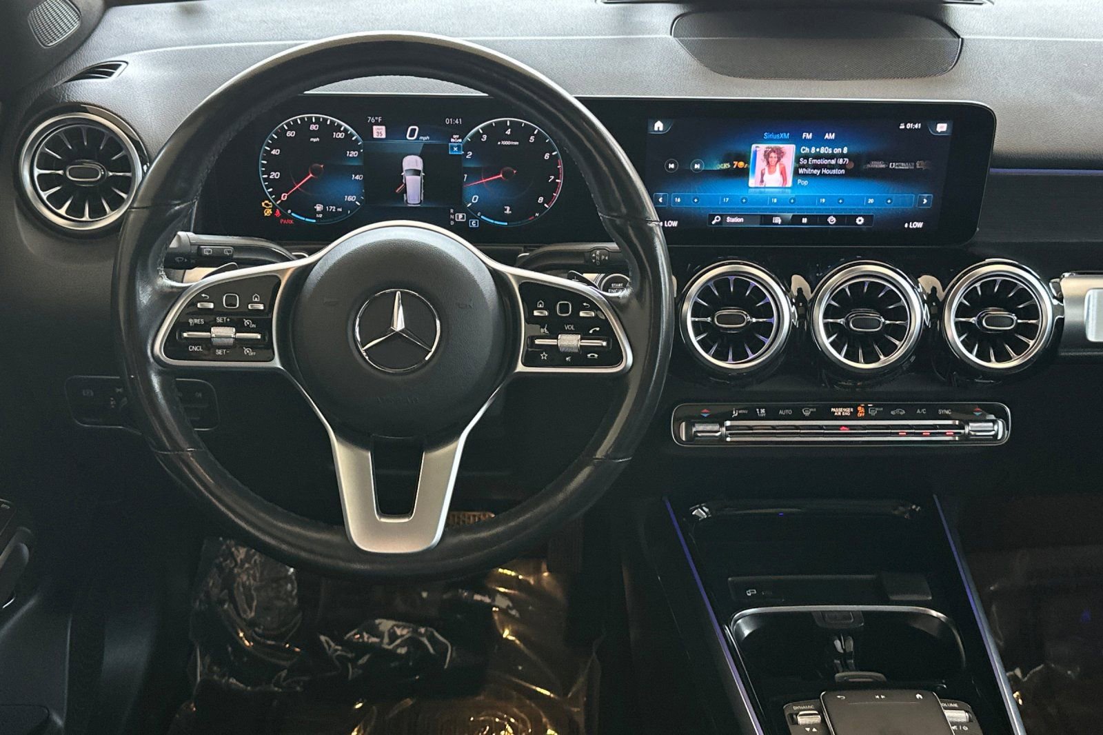 Used 2023 Mercedes-Benz GLB 250 4MATIC image 13