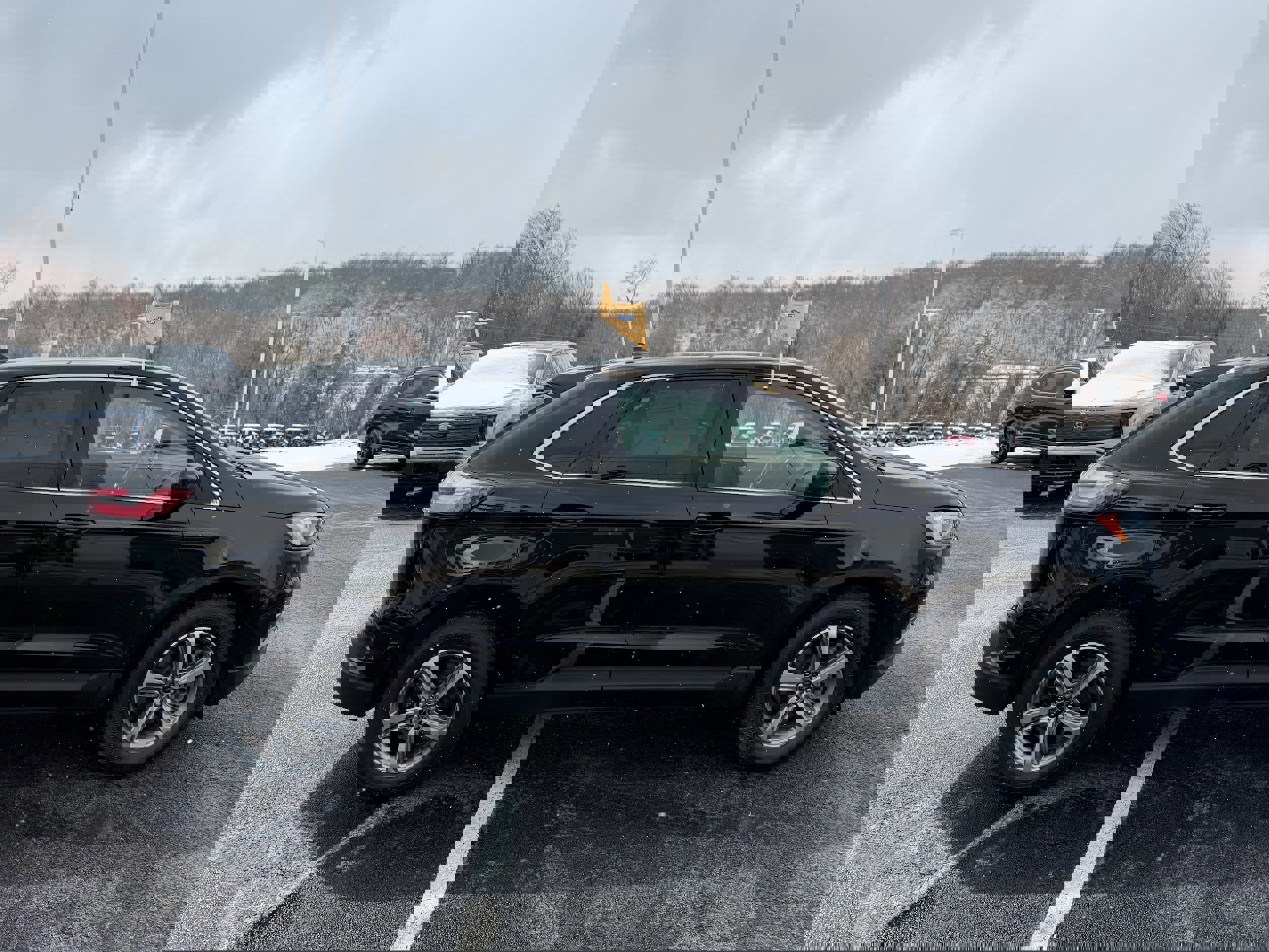 Certified 2023 Ford Edge SEL w/ Convenience Package image 2