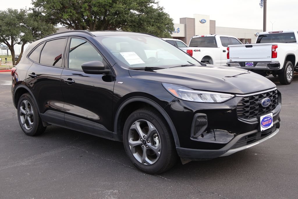 Certified 2025 Ford Escape ST-Line AWD/4WD image 12
