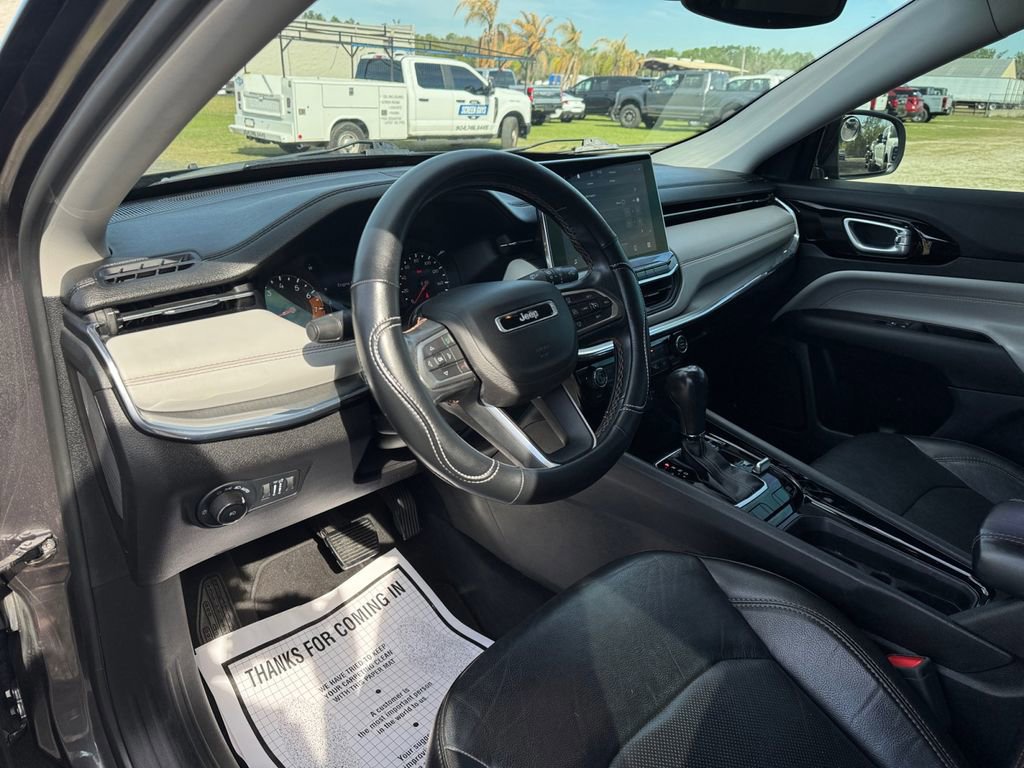 Used 2022 Jeep Compass Limited image 31