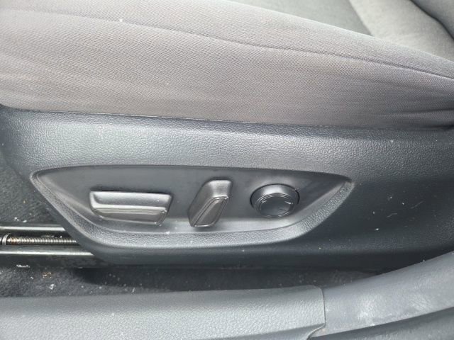 Used 2024 Toyota Camry LE image 28