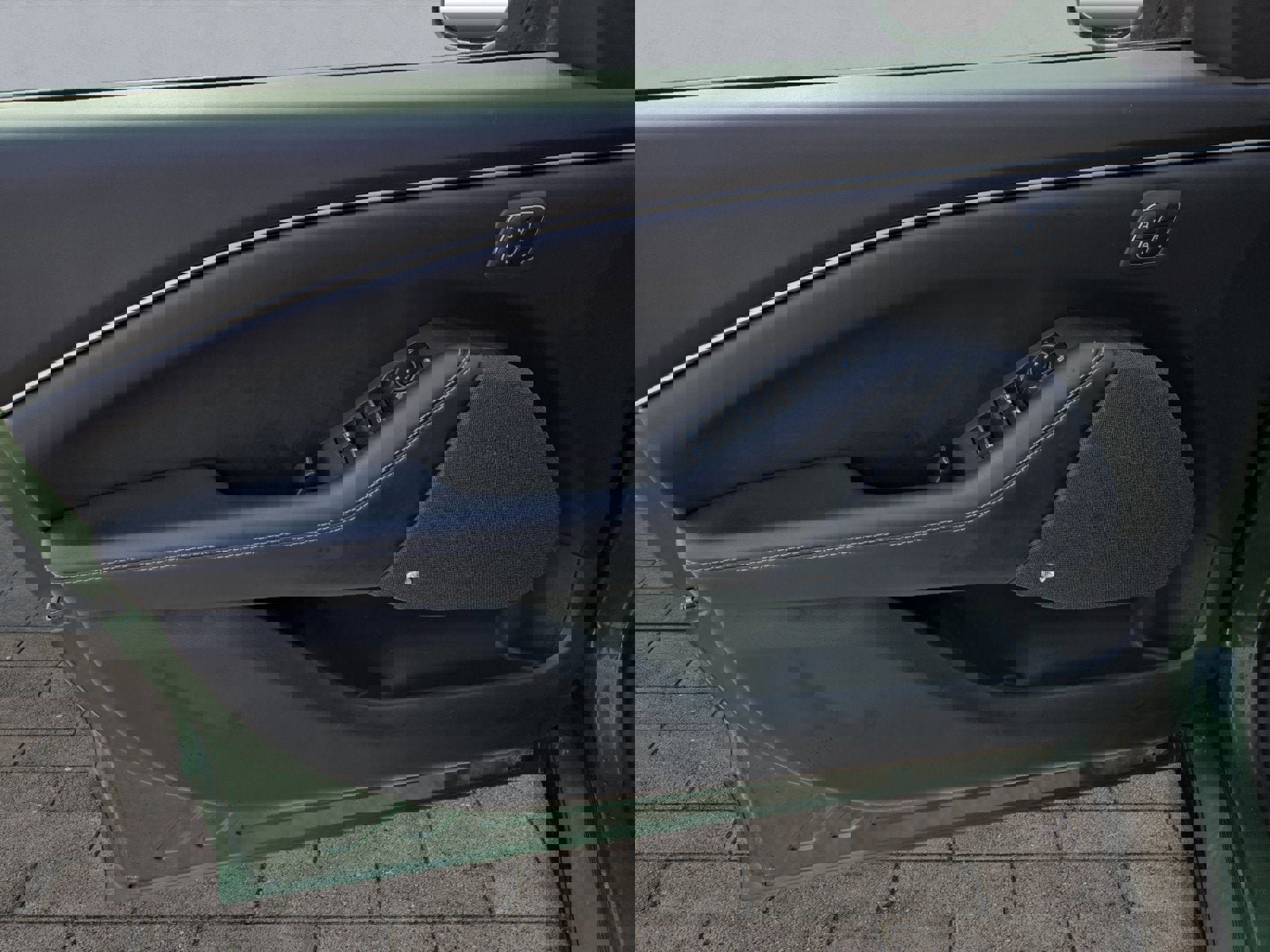 Certified 2025 Ford Mustang Mach-E Premium AWD/4WD image 10