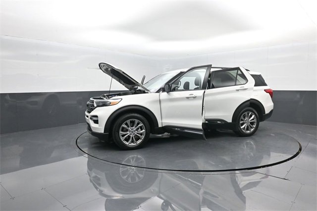 Certified 2021 Ford Explorer XLT w/ Equipment Group 202A image 37