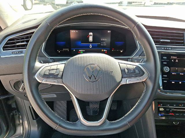 Used 2022 Volkswagen Tiguan SE AWD/4WD image 19