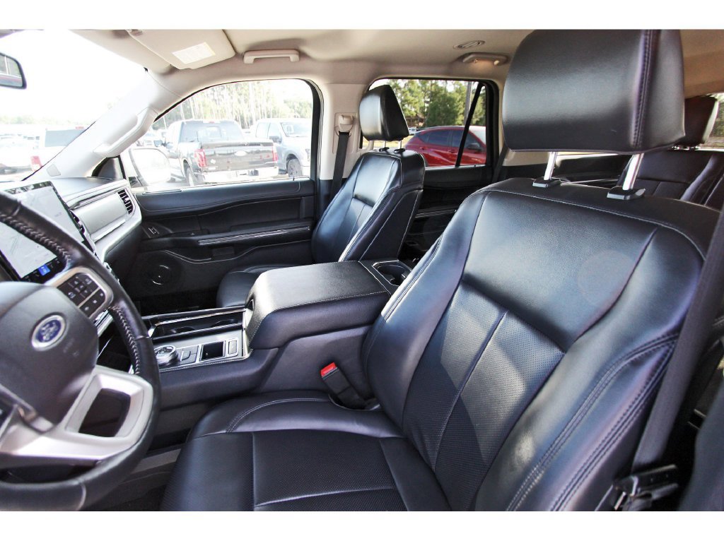 Certified 2024 Ford Expedition XLT RWD image 36