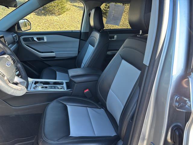 Certified 2024 Ford Explorer XLT w/ Equipment Group 202A image 11