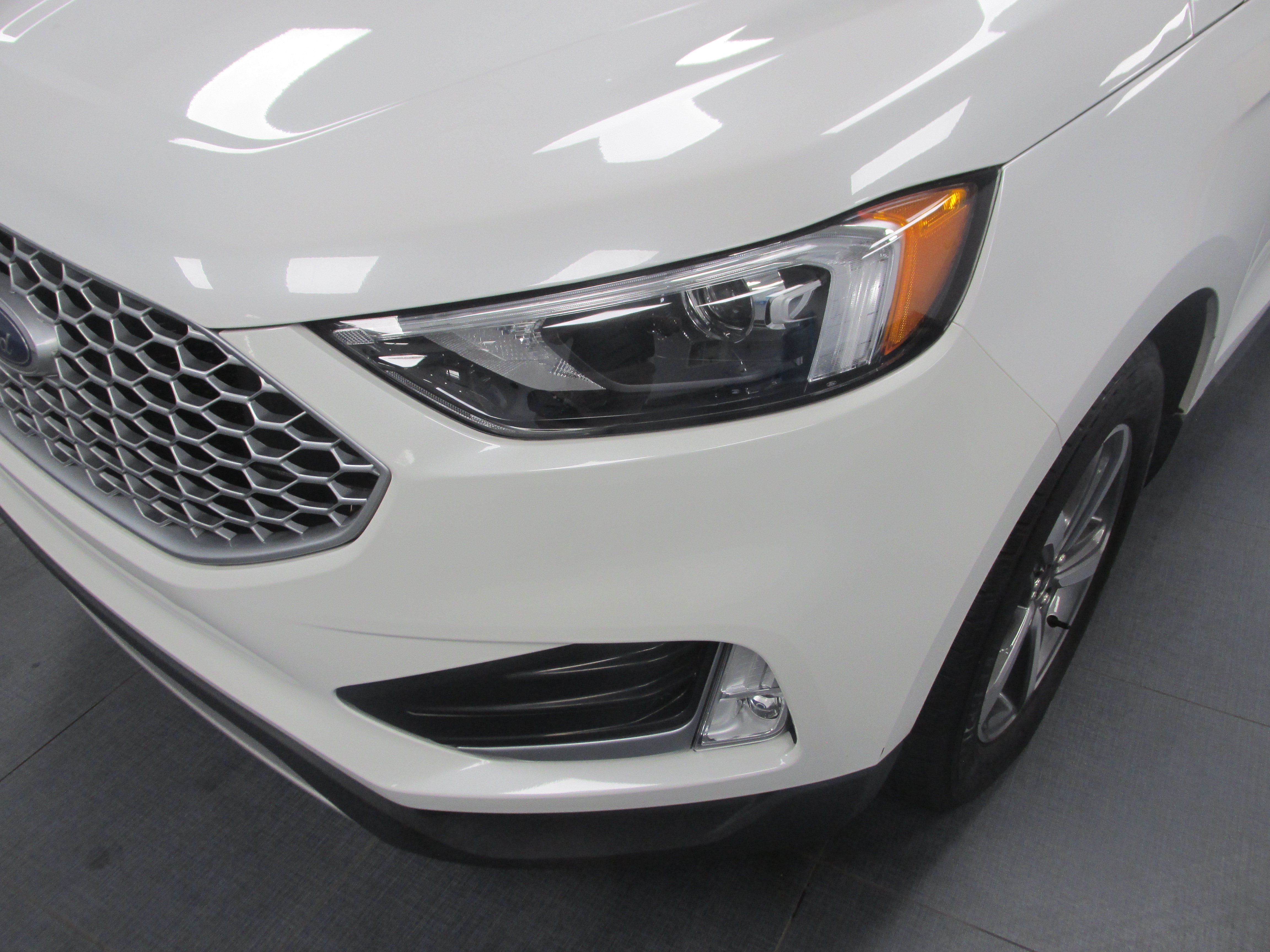 Certified 2023 Ford Edge SEL w/ Convenience Package AWD/4WD image 9