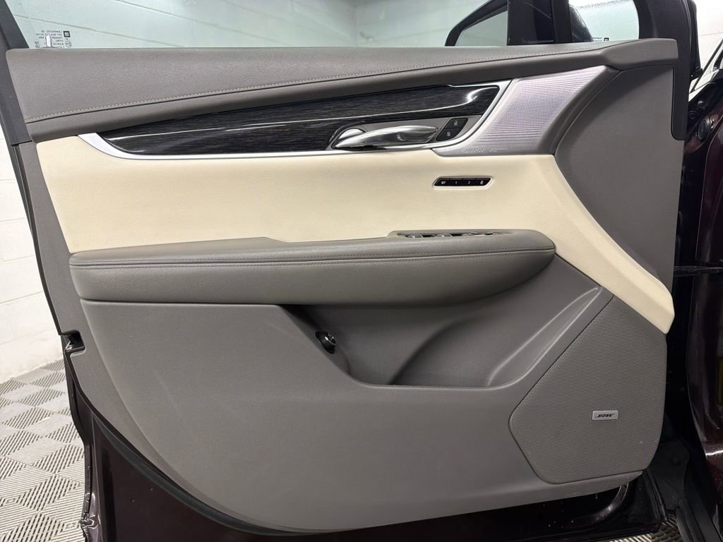 Used 2020 Cadillac XT6 Premium Luxury image 17