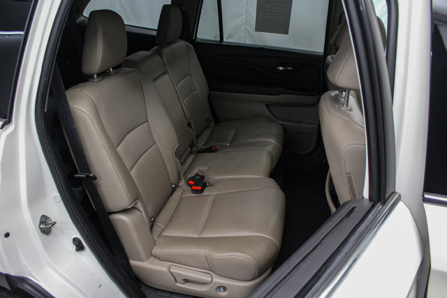 Used 2019 Honda Pilot Touring image 14