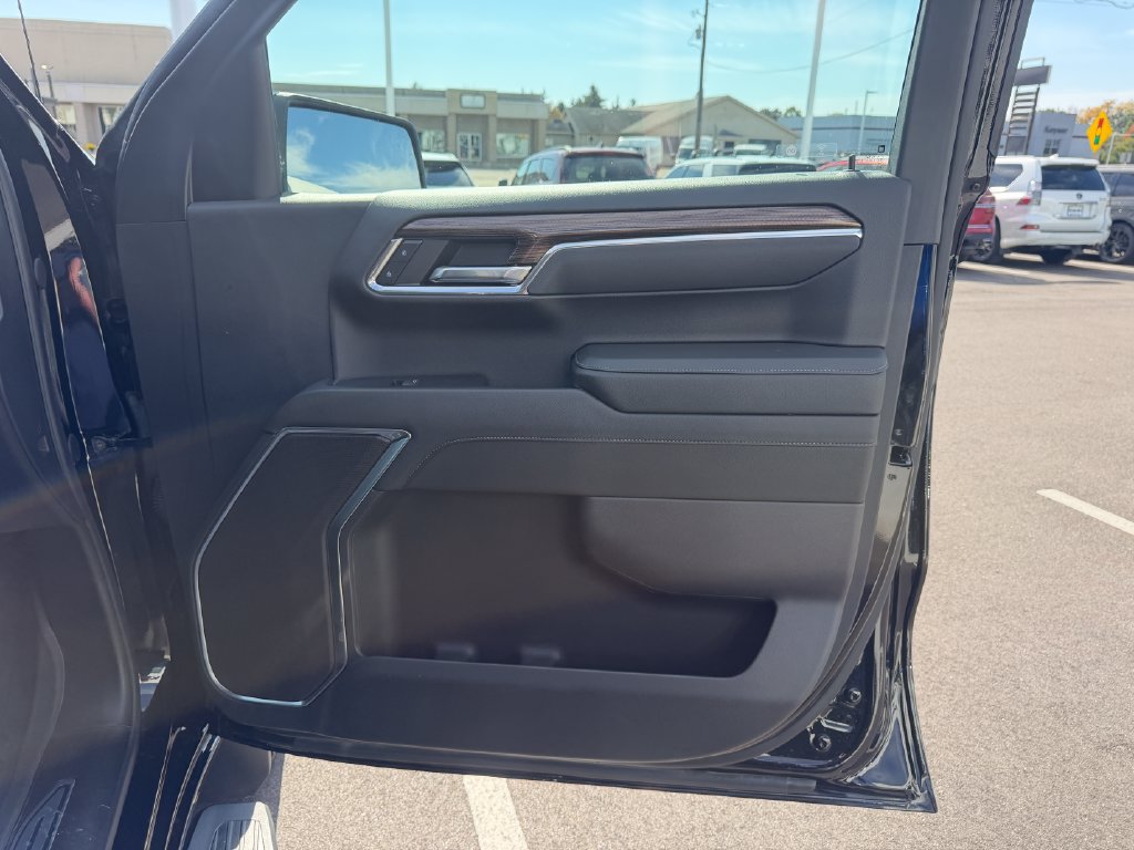 Used 2024 Chevrolet Silverado 1500 RST AWD/4WD image 24