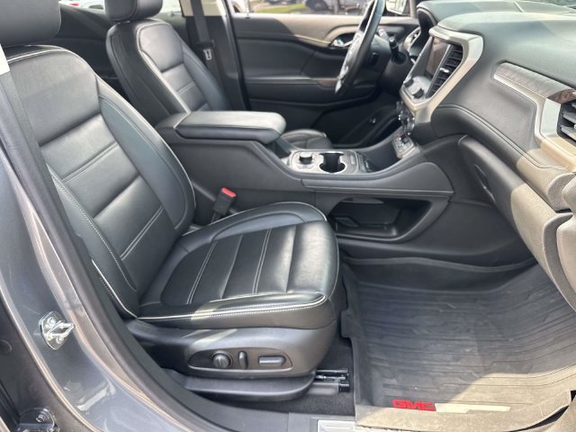 Used 2021 GMC Acadia Denali w/ Denali Ultimate Package AWD/4WD image 11