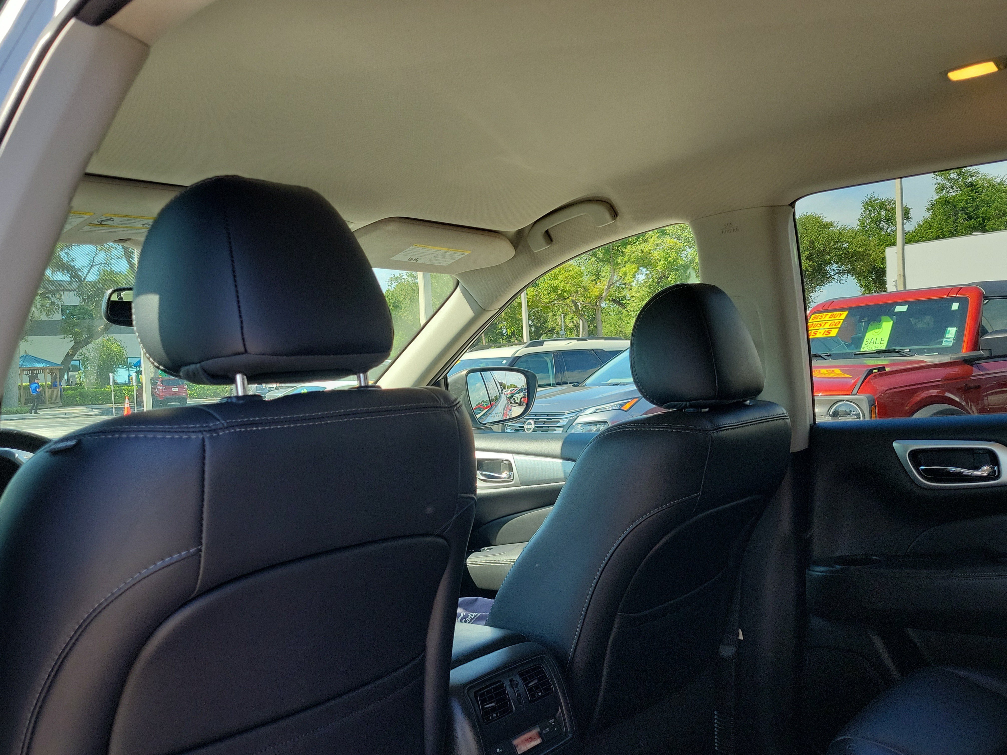 Used 2019 Nissan Pathfinder SL FWD image 14