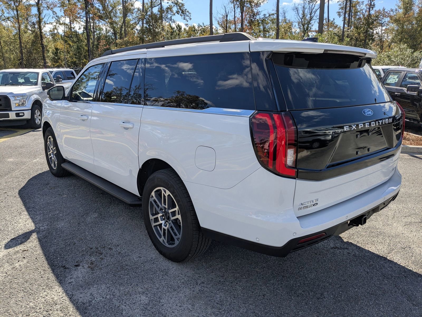 Certified 2025 Ford Expedition Max Active image 3