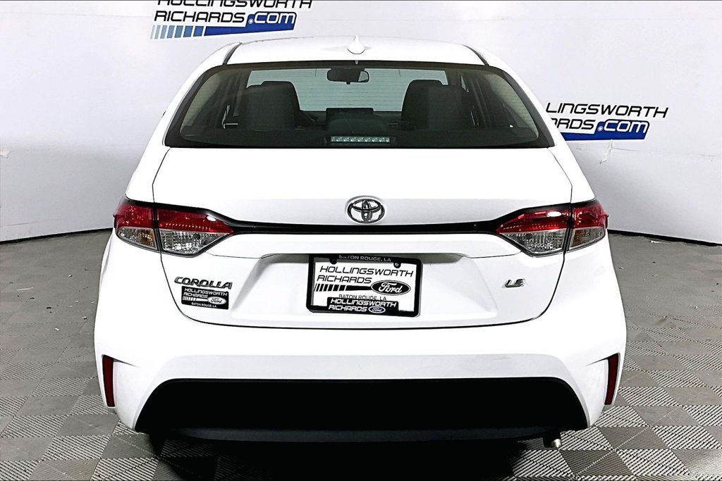 Used 2026 Toyota Corolla LE FWD image 4