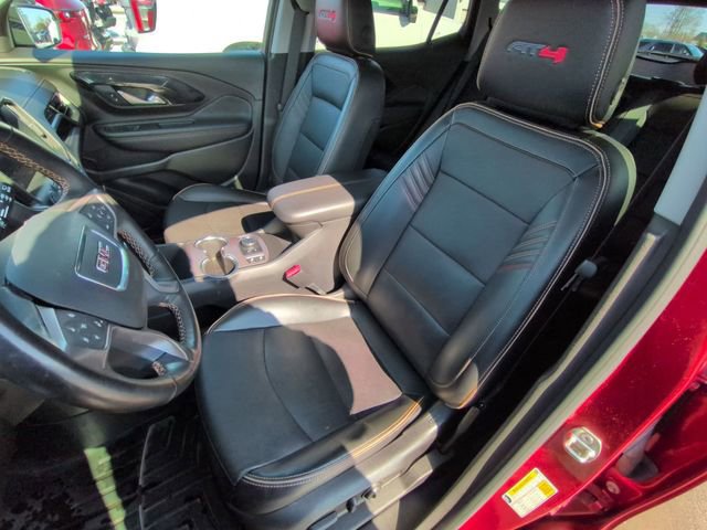Used 2023 GMC Terrain AT4 image 8