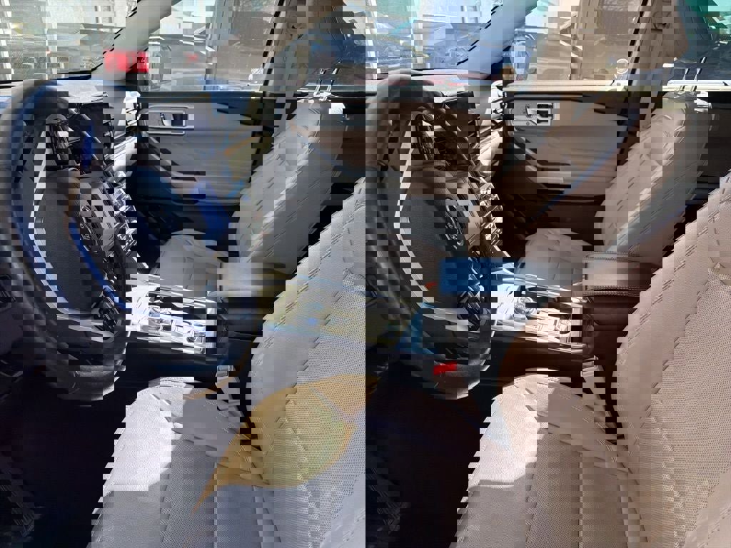 Certified 2023 Ford Explorer Limited image 13