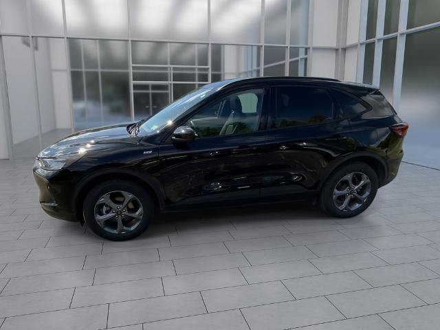 Certified 2025 Ford Escape ST-Line Select AWD/4WD image 4