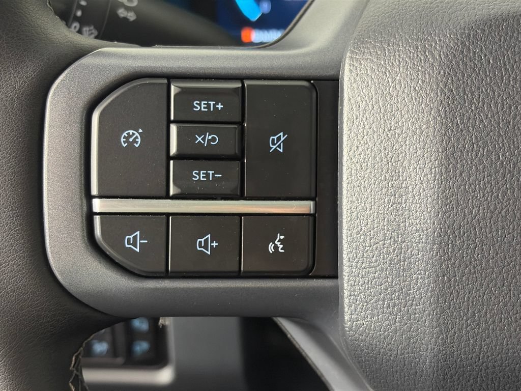 Certified 2025 Ford F350 Lariat AWD/4WD image 17