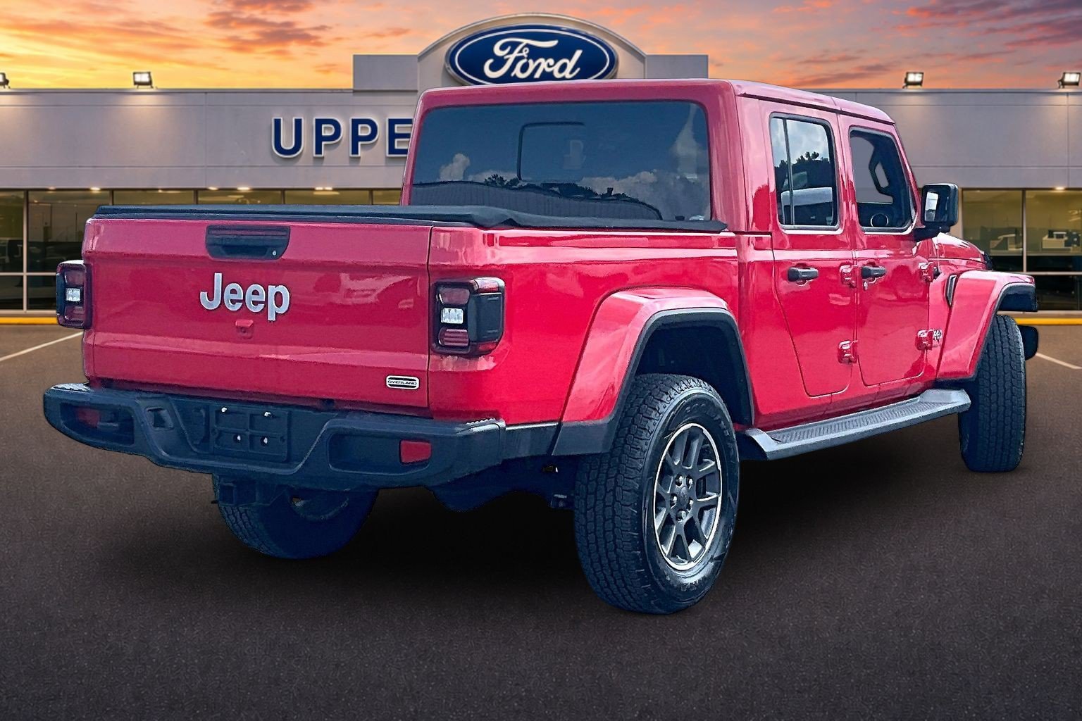 Used 2020 Jeep Gladiator Overland w/ LED Lighting Group AWD/4WD image 12