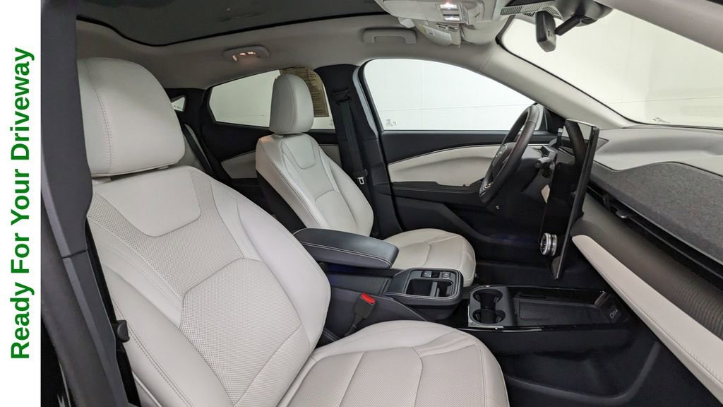 Certified 2025 Ford Mustang Mach-E Premium image 36