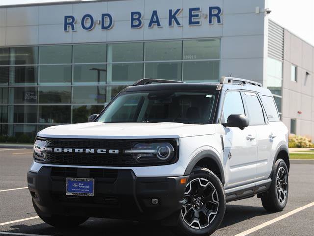 Certified 2025 Ford Bronco Sport Outer Banks w/ Outer Banks Tech Package+ AWD/4WD image 1
