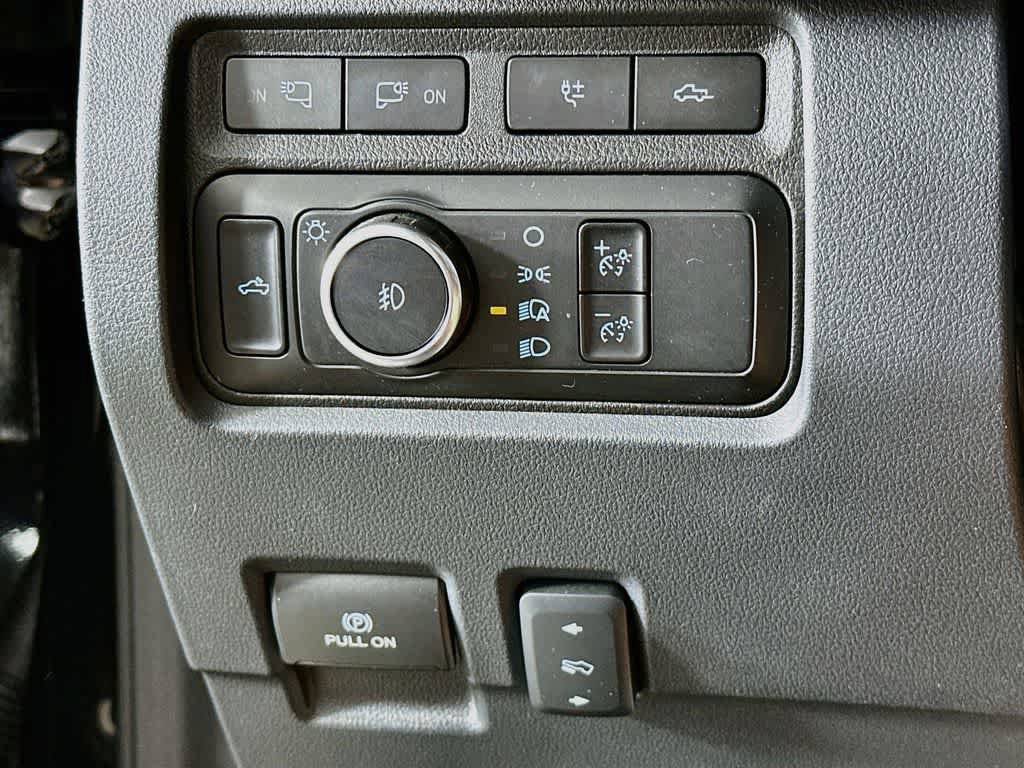 Certified 2023 Ford F250 Platinum w/ Tremor Off-Road Package AWD/4WD image 27