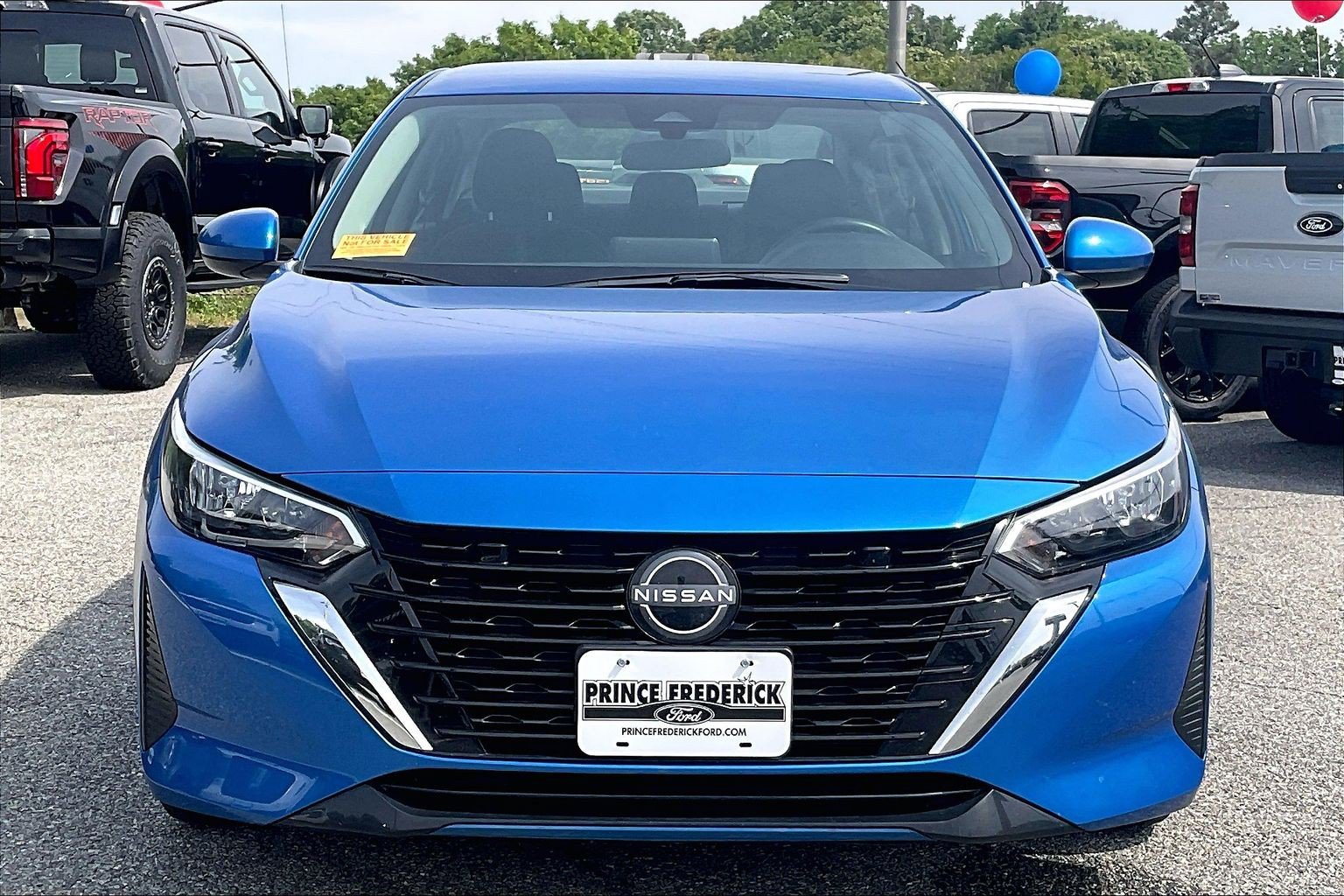 Used 2025 Nissan Sentra SV FWD image 2