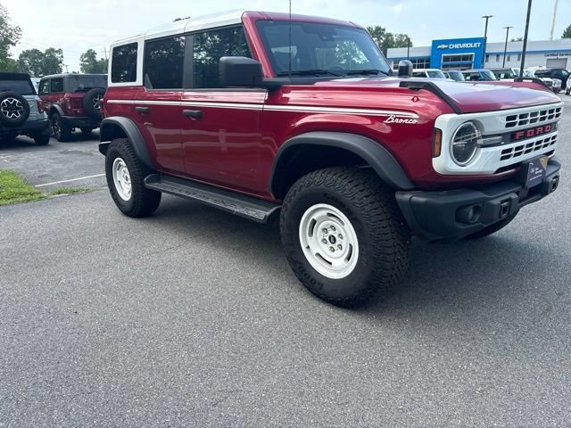 Certified 2025 Ford Bronco Heritage Edition AWD/4WD image 4