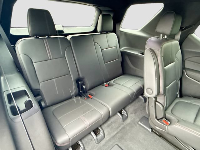 Used 2023 Chevrolet Traverse RS AWD/4WD image 35