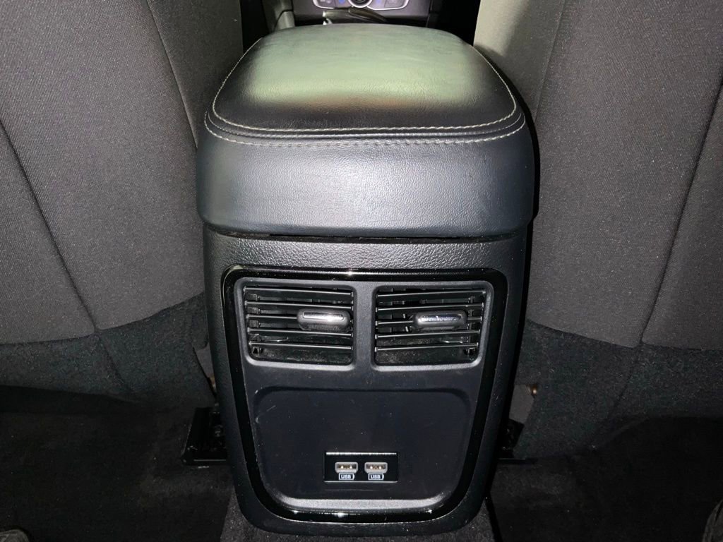 Used 2021 Dodge Charger SXT w/ Blacktop Package RWD image 17