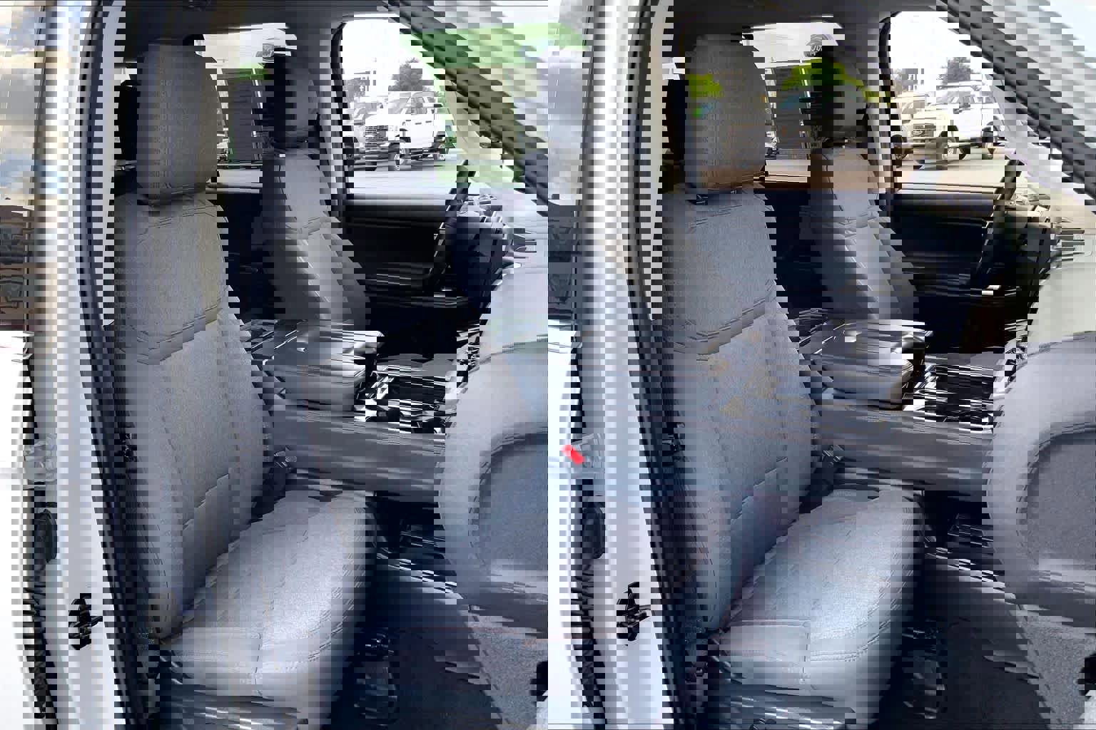 Certified 2025 Ford Expedition Max Active image 11