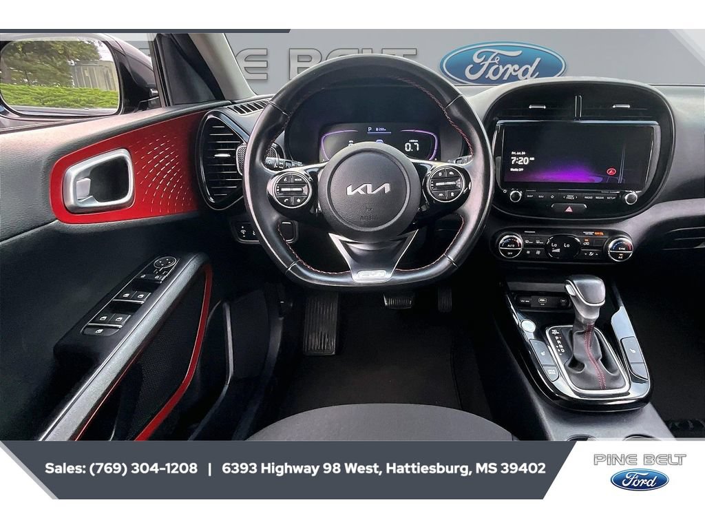 Used 2023 Kia Soul GT-Line w/ GT-Line Technology Package FWD image 5