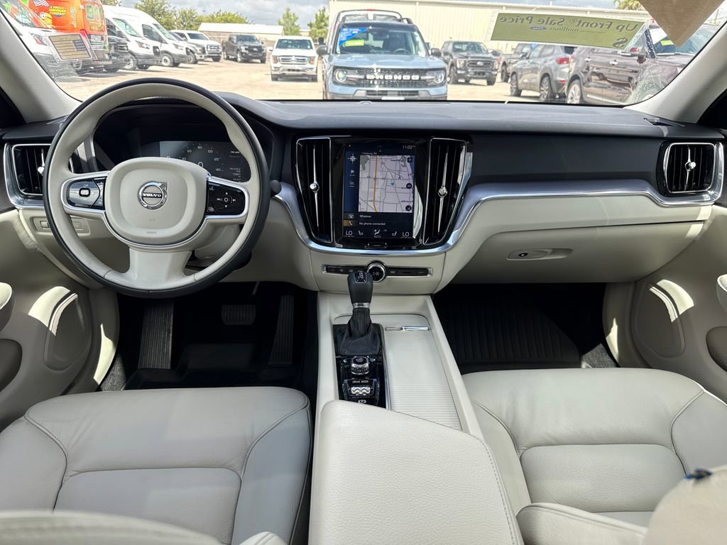 Used 2019 Volvo S60 T5 Momentum w/ Premium Package FWD image 5