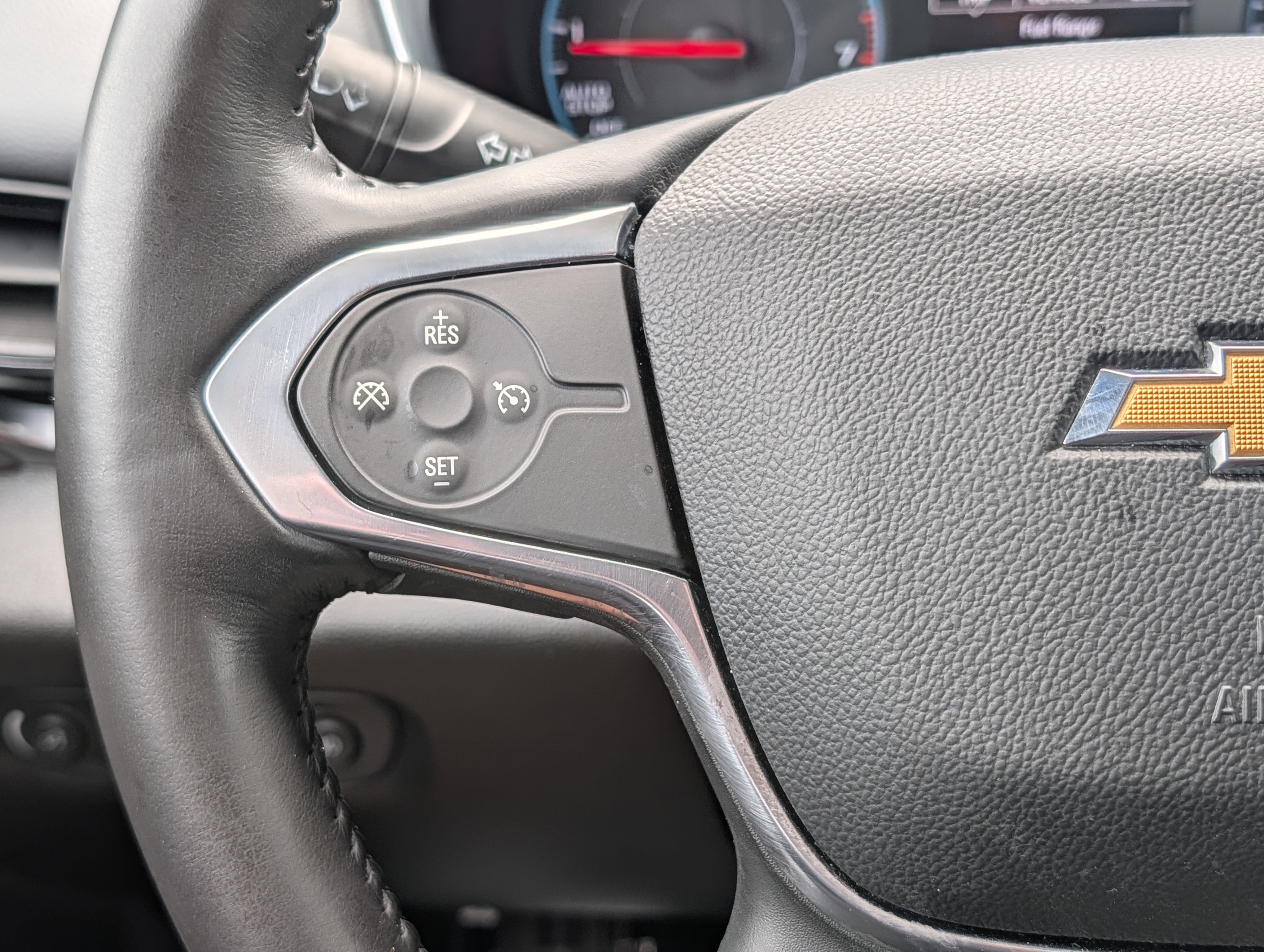 Used 2020 Chevrolet Traverse LT FWD image 25