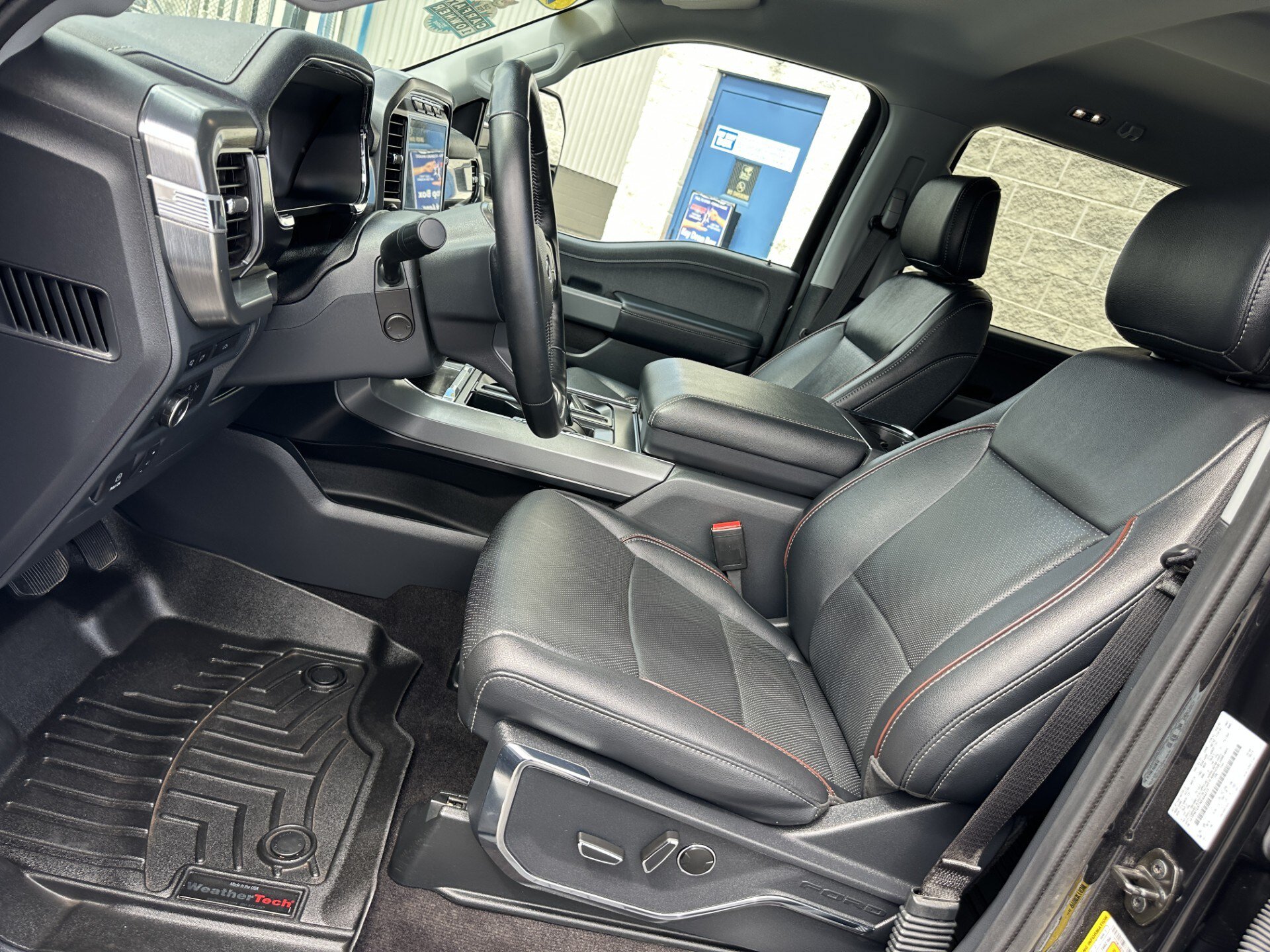 Certified 2022 Ford F150 Lariat w/ Equipment Group 502A High AWD/4WD image 9