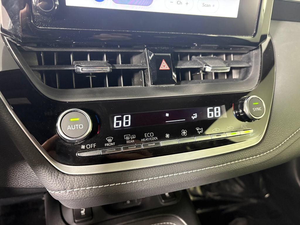 Used 2026 Toyota Corolla XSE FWD image 18