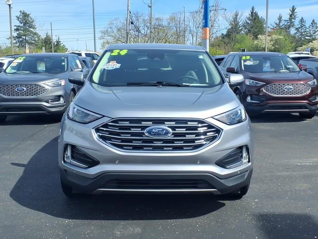 Certified 2024 Ford Edge Titanium AWD/4WD image 2