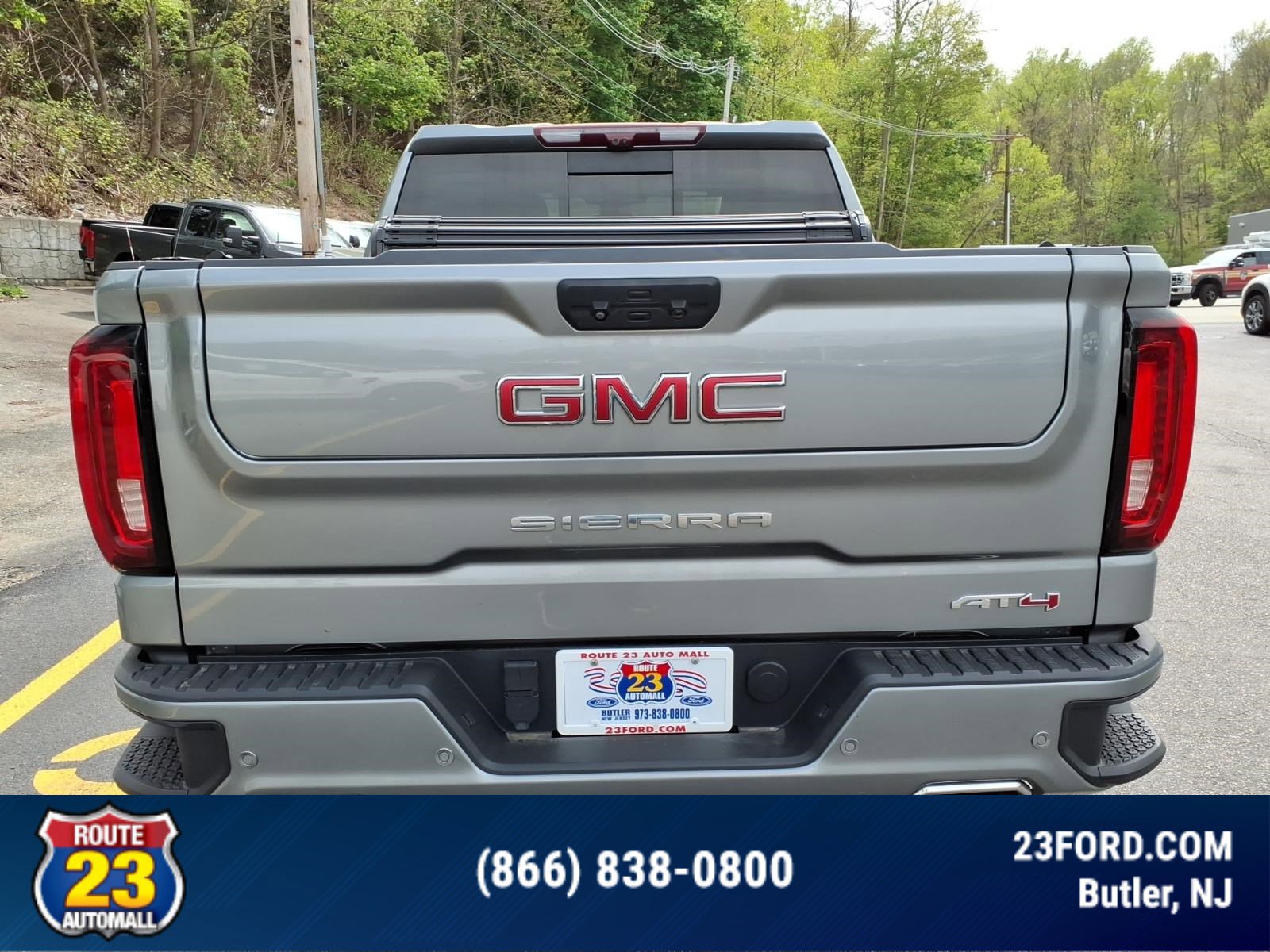 Used 2023 GMC Sierra 1500 AT4 w/ AT4 Premium Package AWD/4WD image 6