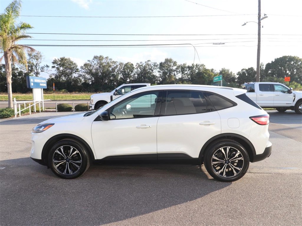 Certified 2022 Ford Escape SE w/ SE Sport Appearance Package image 2