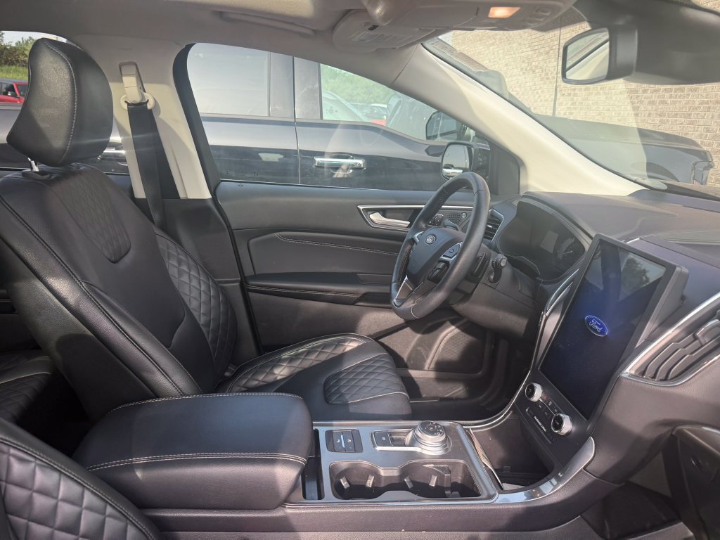 Certified 2023 Ford Edge Titanium w/ Equipment Group 301A AWD/4WD image 6