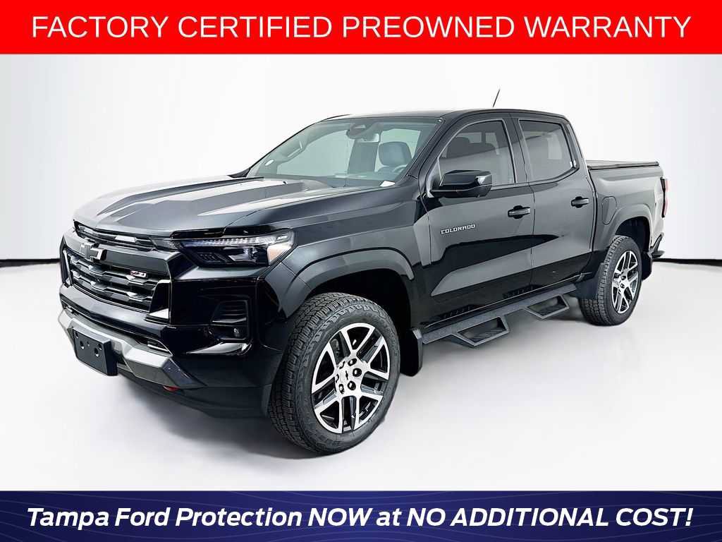 Used 2024 Chevrolet Colorado Z71 w/ Z71 Convenience Package 2